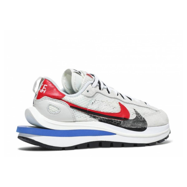 Nike Vaporwaffle sacai Sport Fuchsia Game Royal CV1363-100