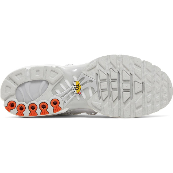 Nike Air Max Plus Utility White Safety Orange FJ4232-100