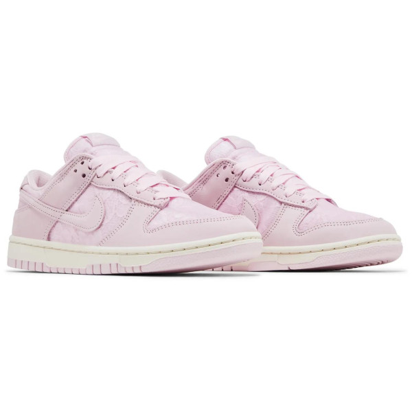 Nike Dunk Low WMNS “Regal Pink/Soft Pearl/Pink Foam” HJ5870‑600
