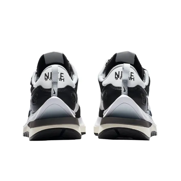 Nike Vaporwaffle sacai Black White CV1363-001
